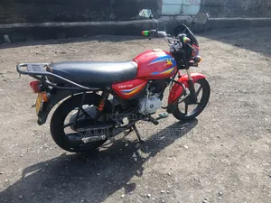 Bajaj Boxer 150 UG 2023 Red
