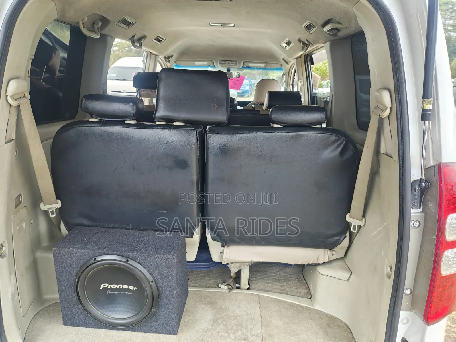 Toyota Noah 2012 White