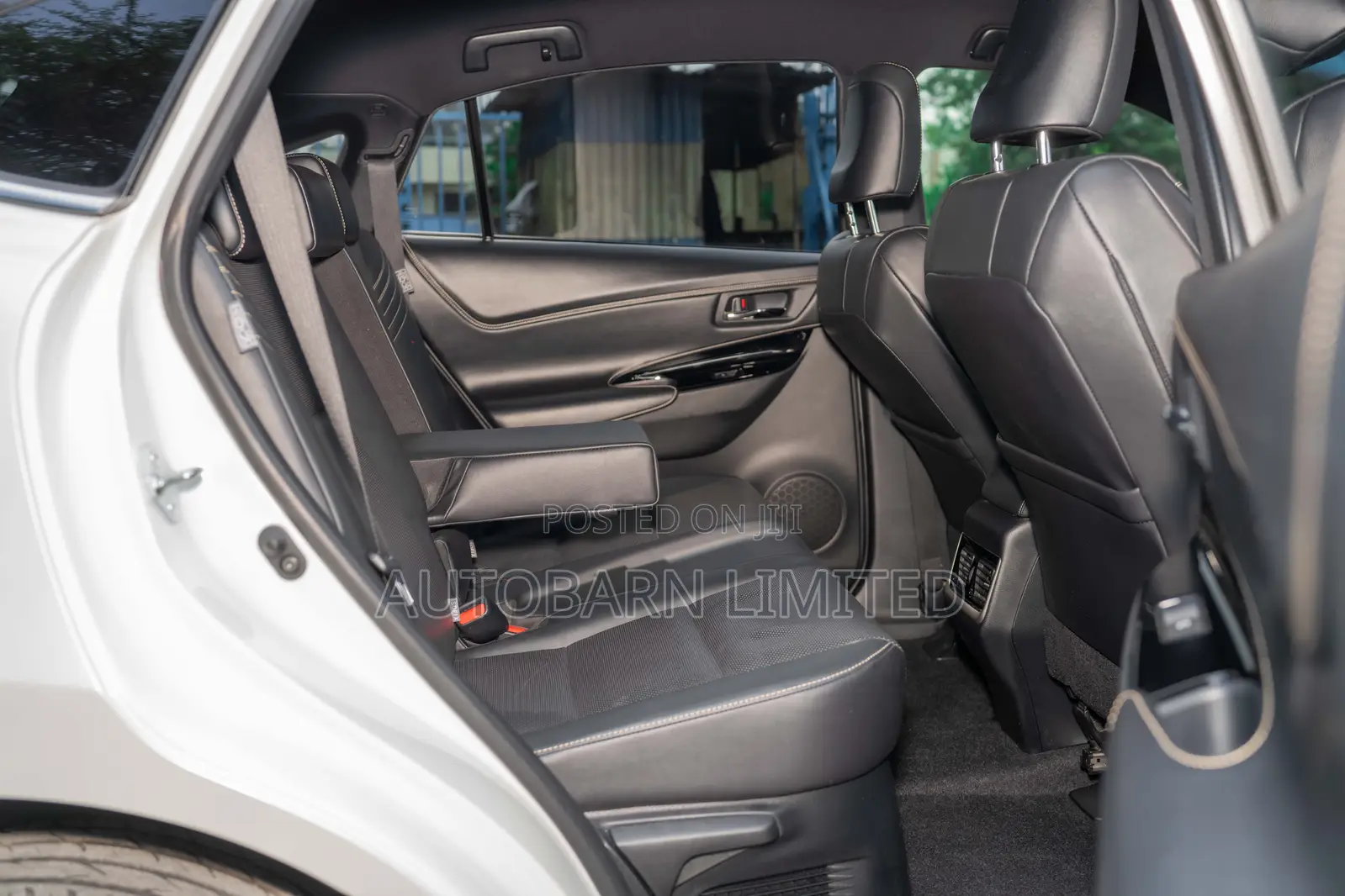 Toyota Harrier 2.0 2020 White