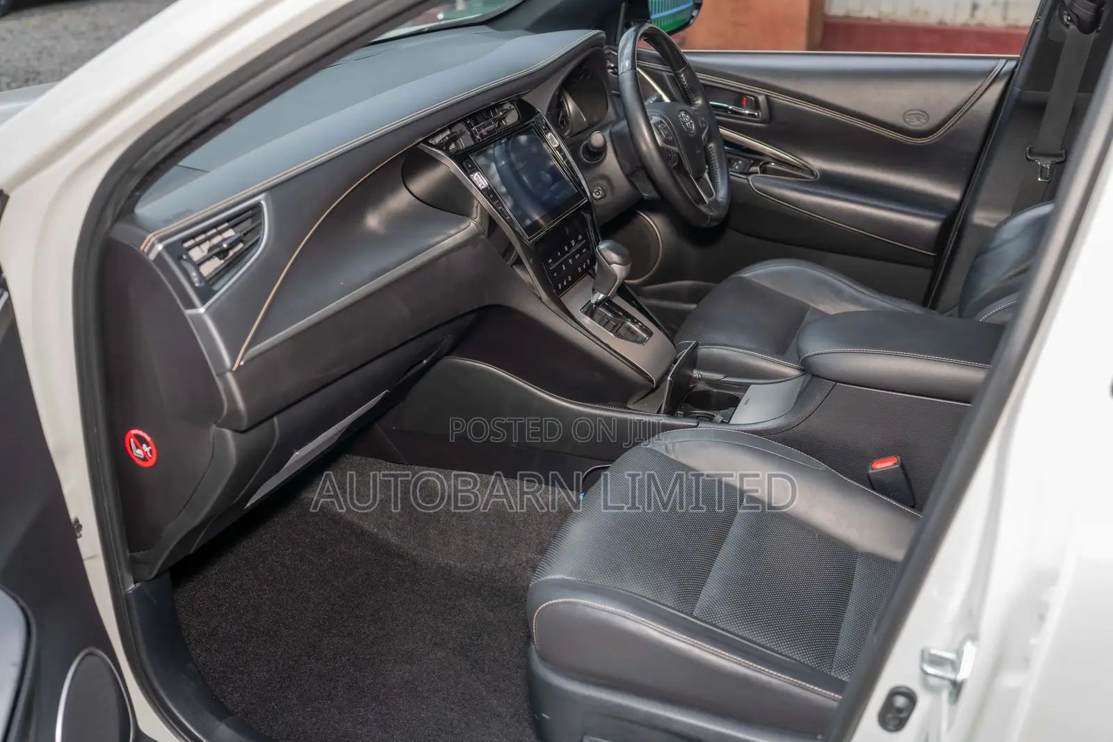 Toyota Harrier 2.0 2020 White