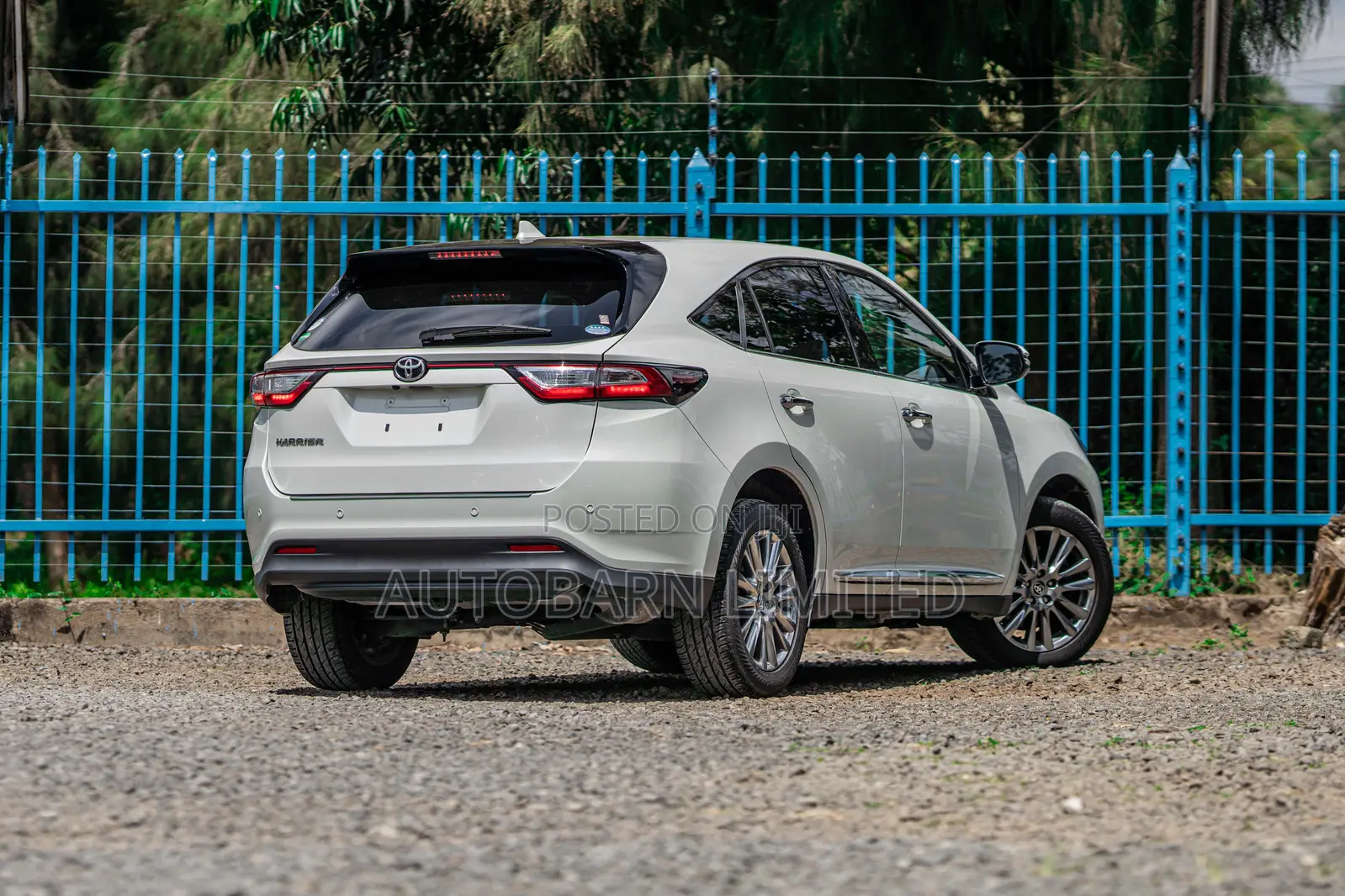 Toyota Harrier 2.0 2020 White