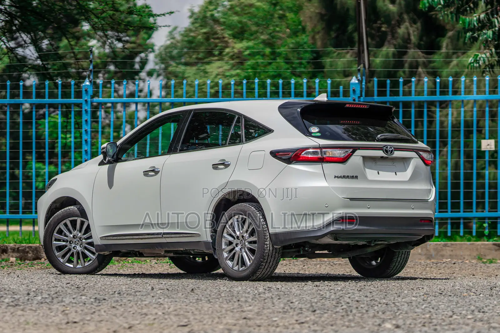 Toyota Harrier 2.0 2020 White