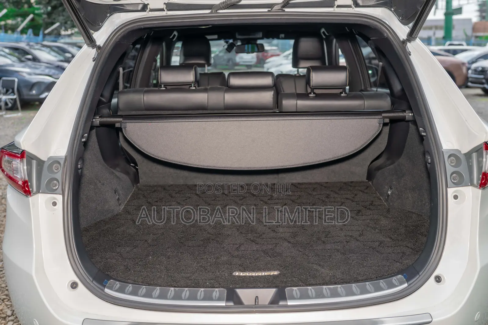 Toyota Harrier 2.0 2020 White