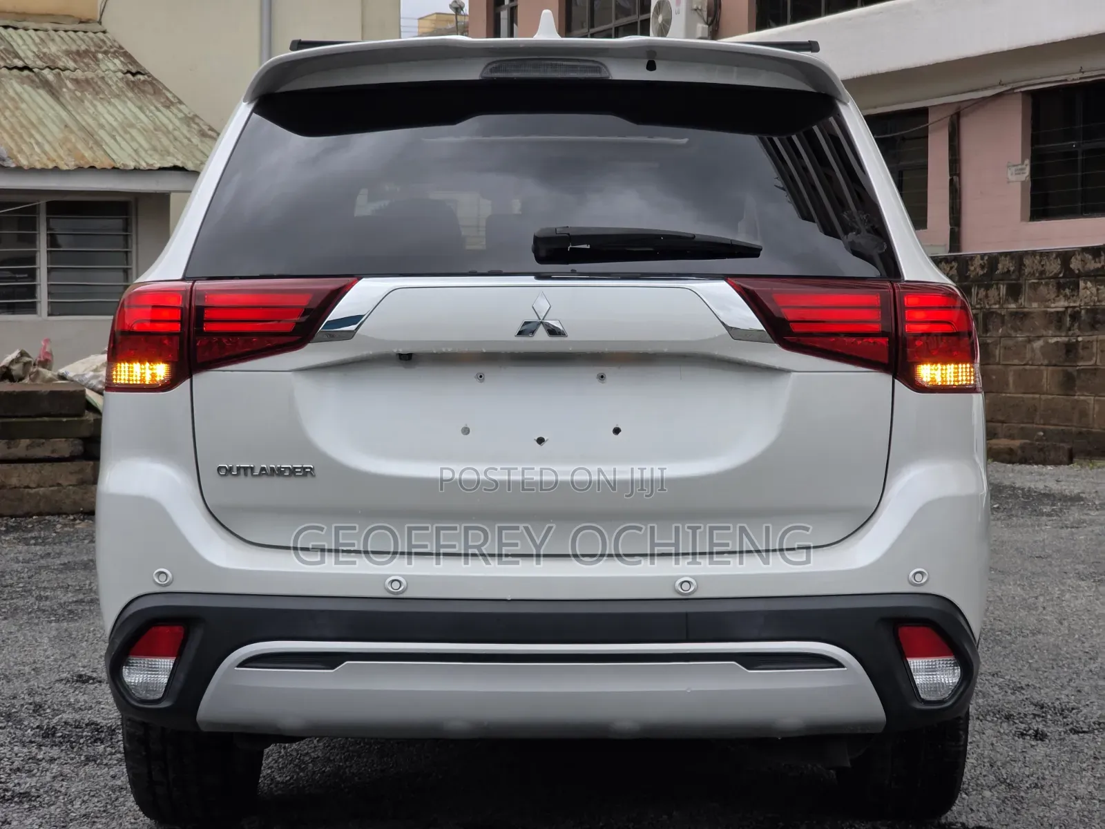 Mitsubishi Outlander 2019 White