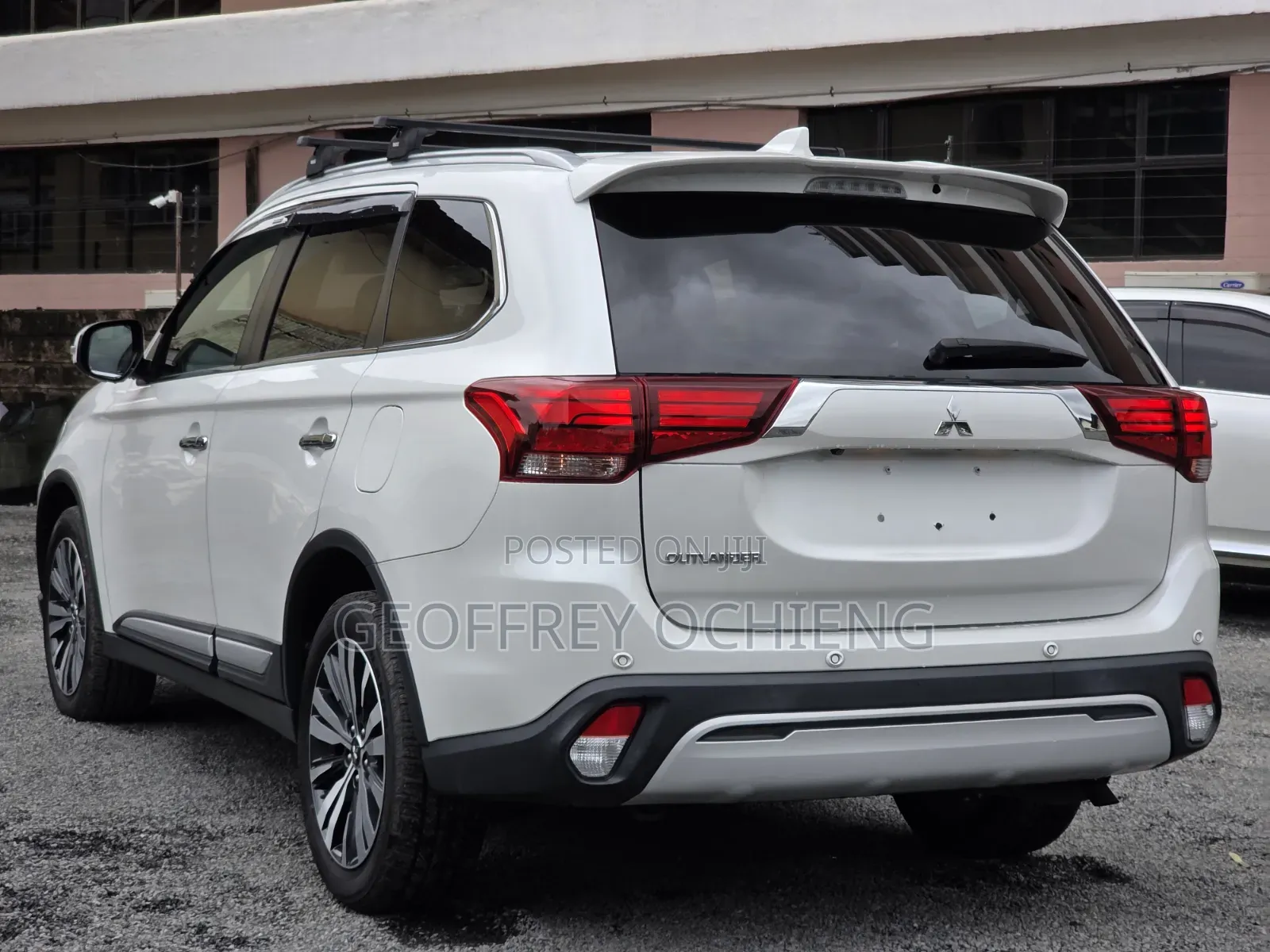 Mitsubishi Outlander 2019 White