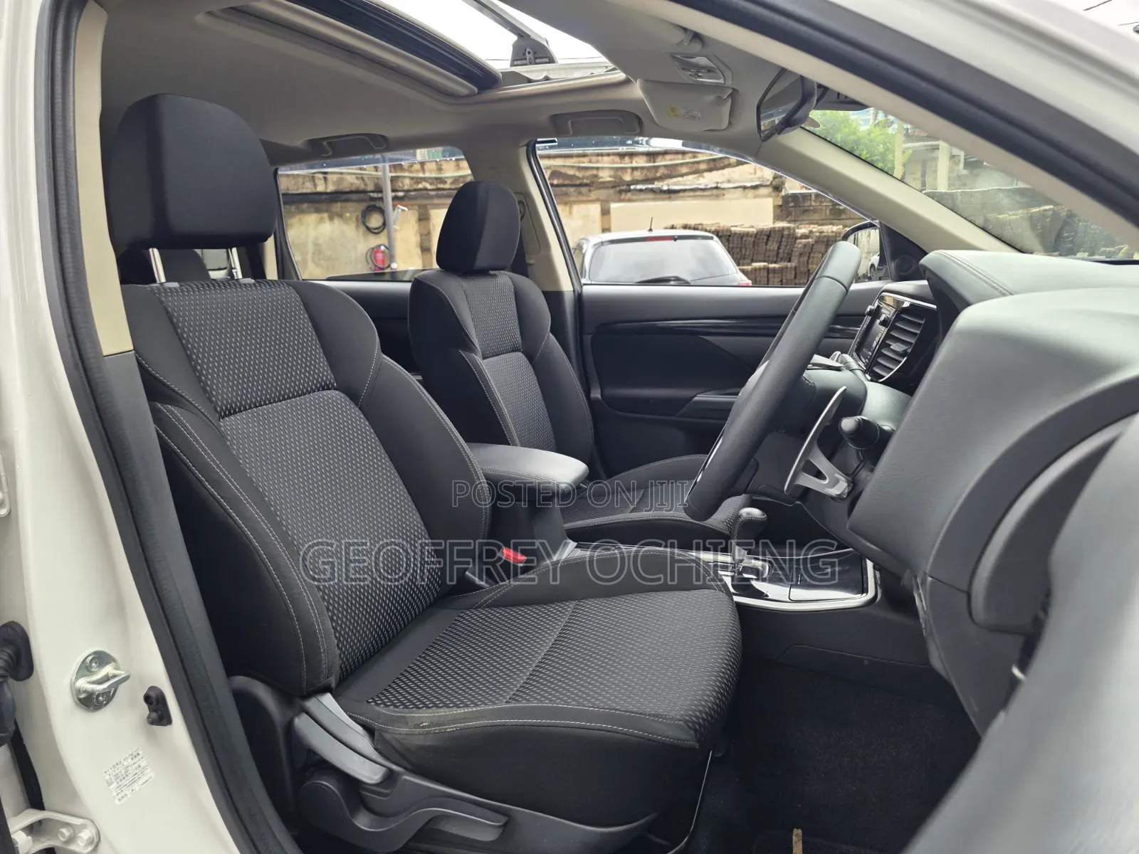Mitsubishi Outlander 2019 White