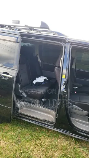 Toyota Voxy 2011 Black