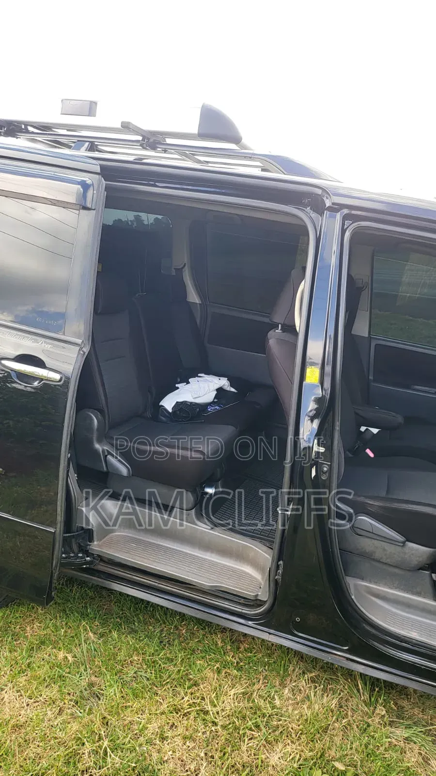 Toyota Voxy 2011 Black