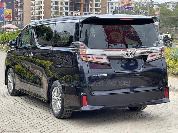 Toyota Vellfire 2019 Black - thumbnail 3