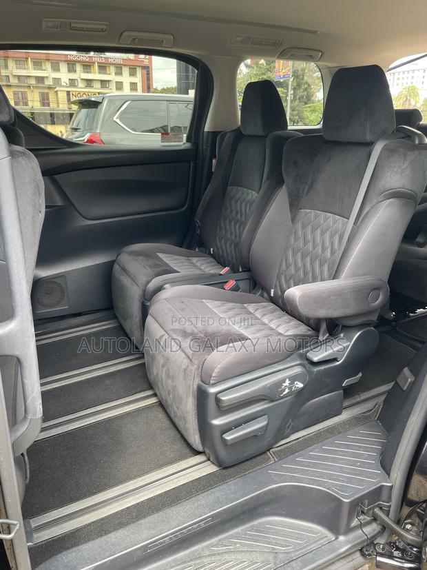 Toyota Vellfire 2019 Black - thumbnail 9