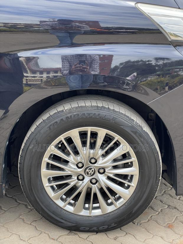 Toyota Vellfire 2019 Black - thumbnail 13