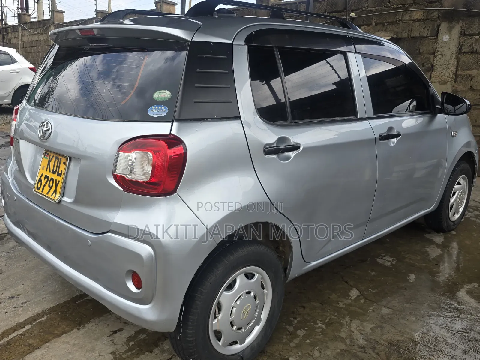 Toyota Passo 2016 Silver