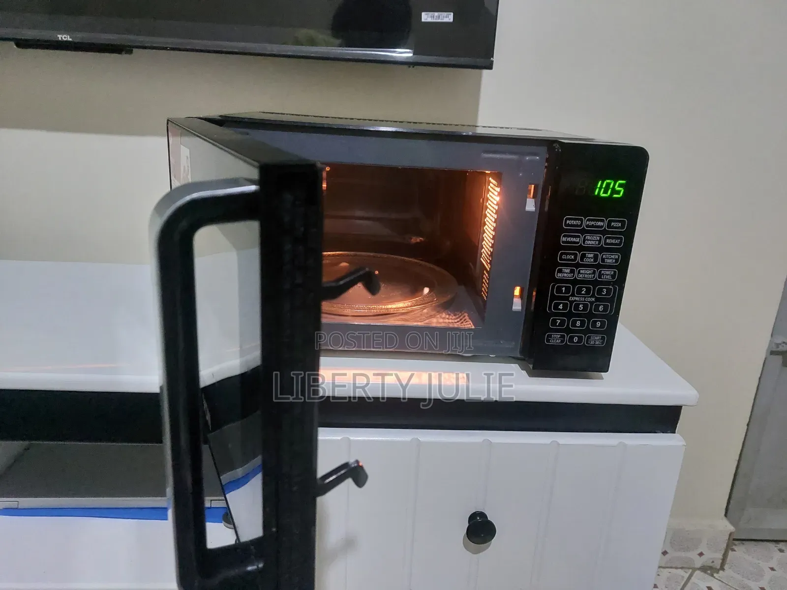 Gently Used Microwave - Excellent Working Condition