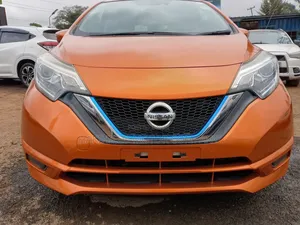 Nissan Note 2017 Orange