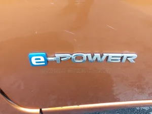 Nissan Note 2017 Orange