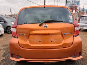 Nissan Note 2017 Orange