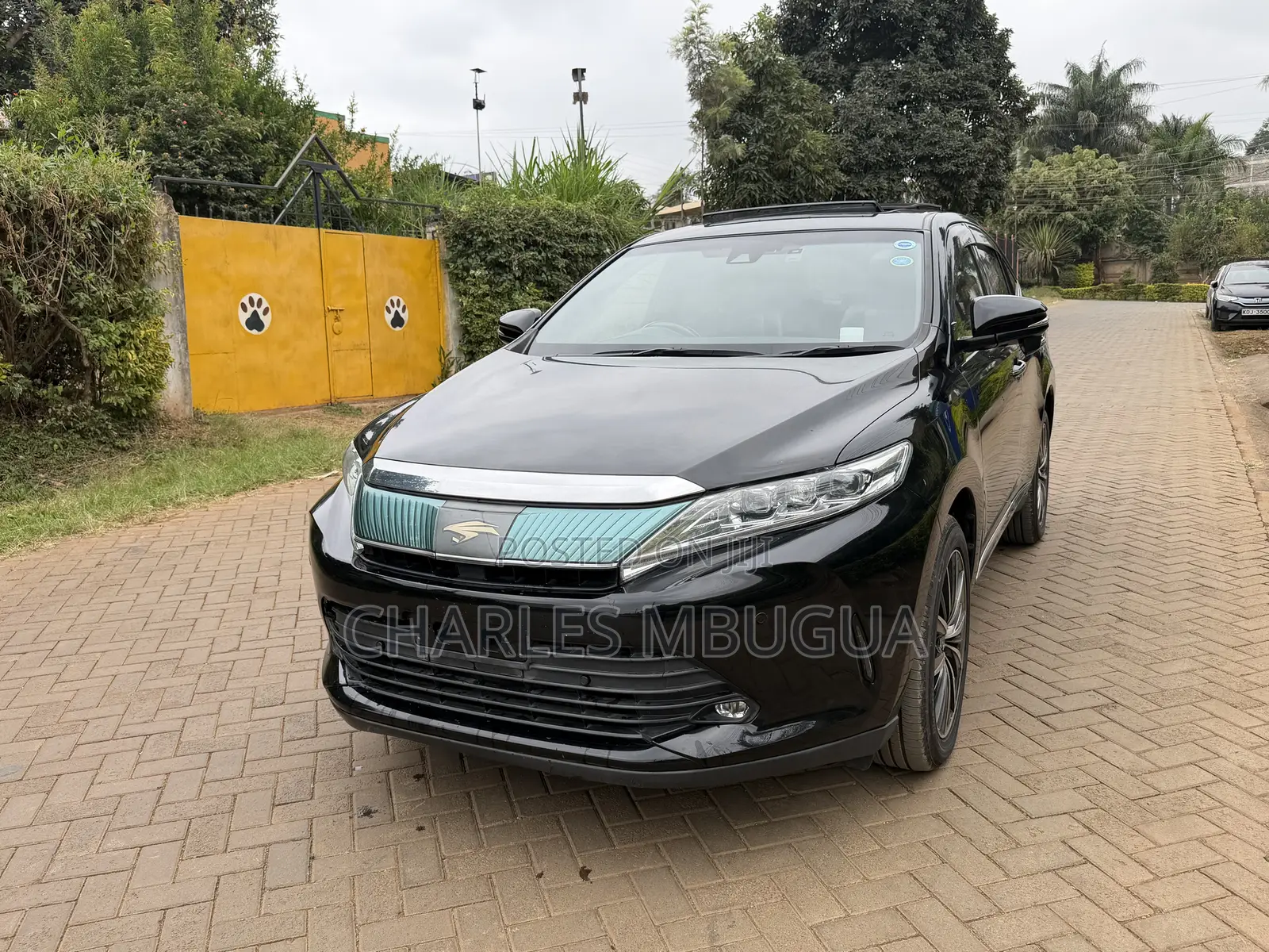 Toyota Harrier 2.0 2019 Black