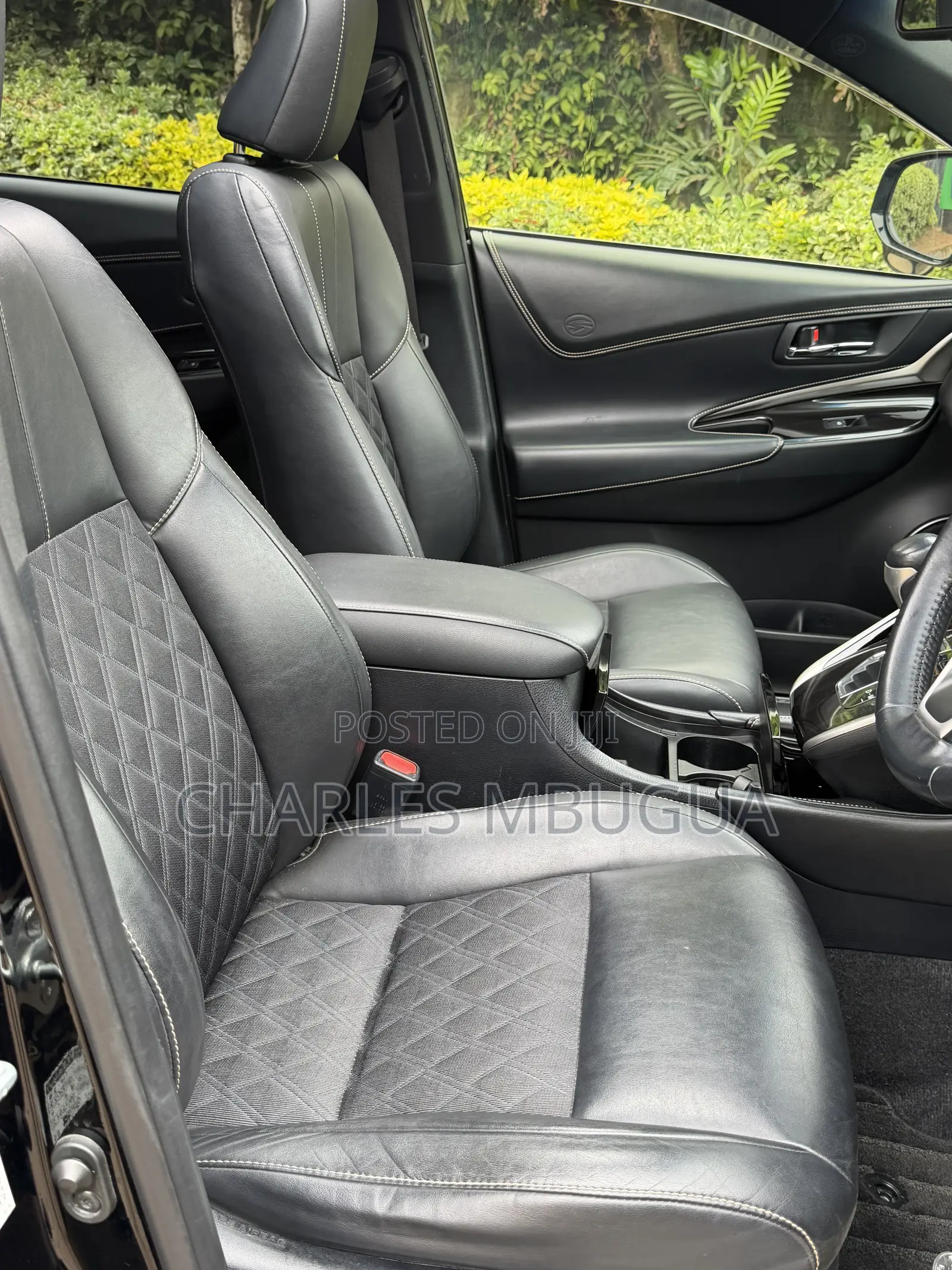 Toyota Harrier 2.0 2019 Black