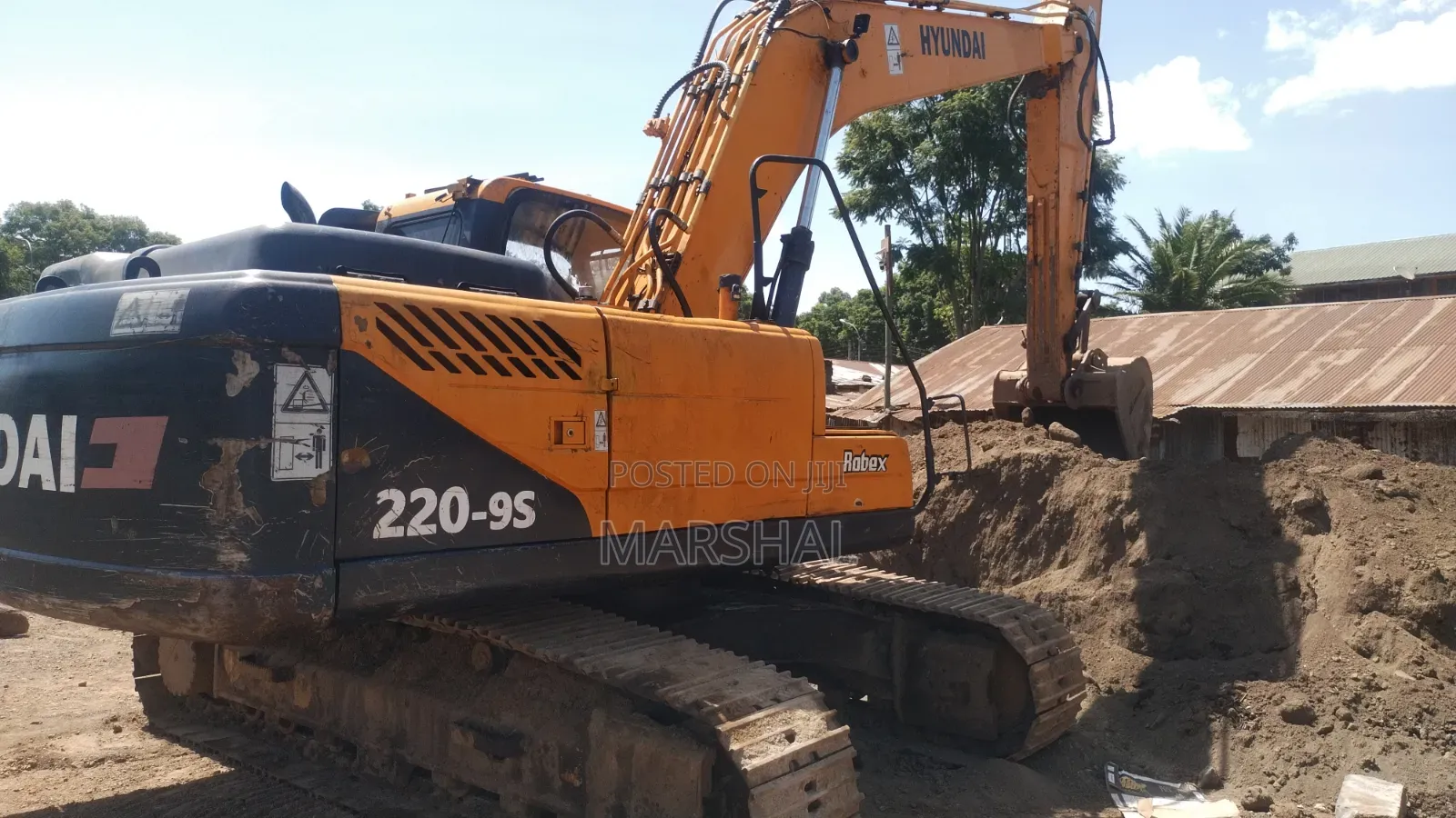 Hyundai 220 Excavator