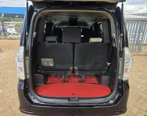 Toyota Voxy 2012 Purple