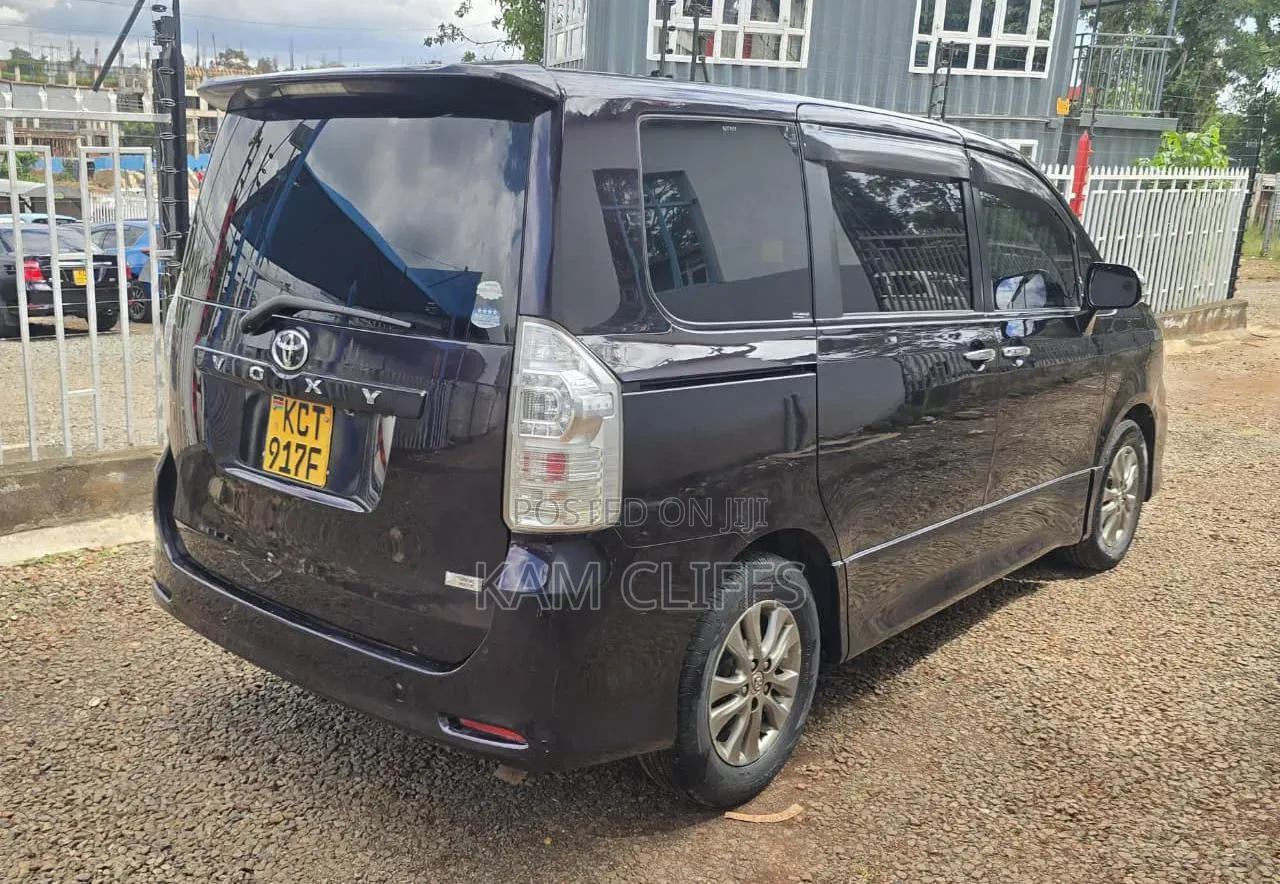 Toyota Voxy 2012 Purple