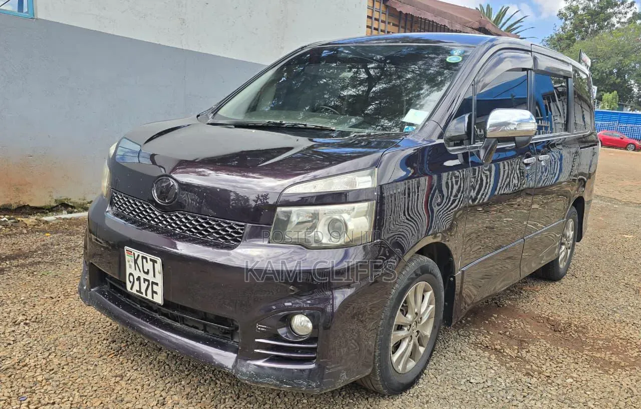 Toyota Voxy 2012 Purple