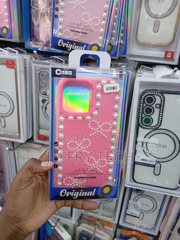 iPhone 17 Pro Soft-Shell Phone Case