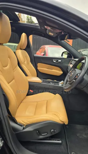 Volvo XC60 2021 Black