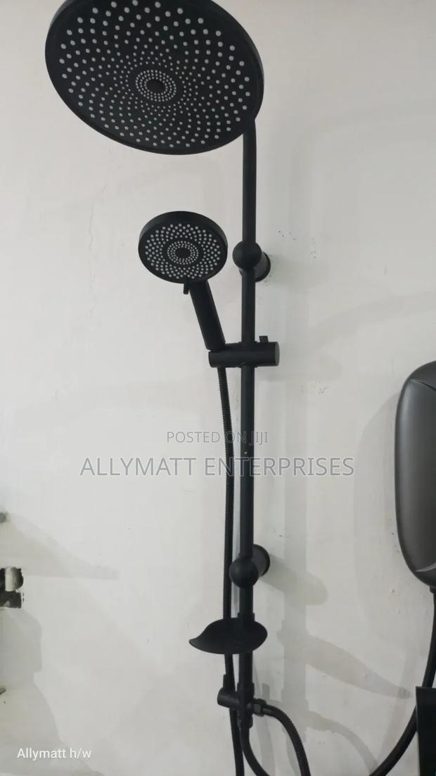 Shower Raiser Black in Colour