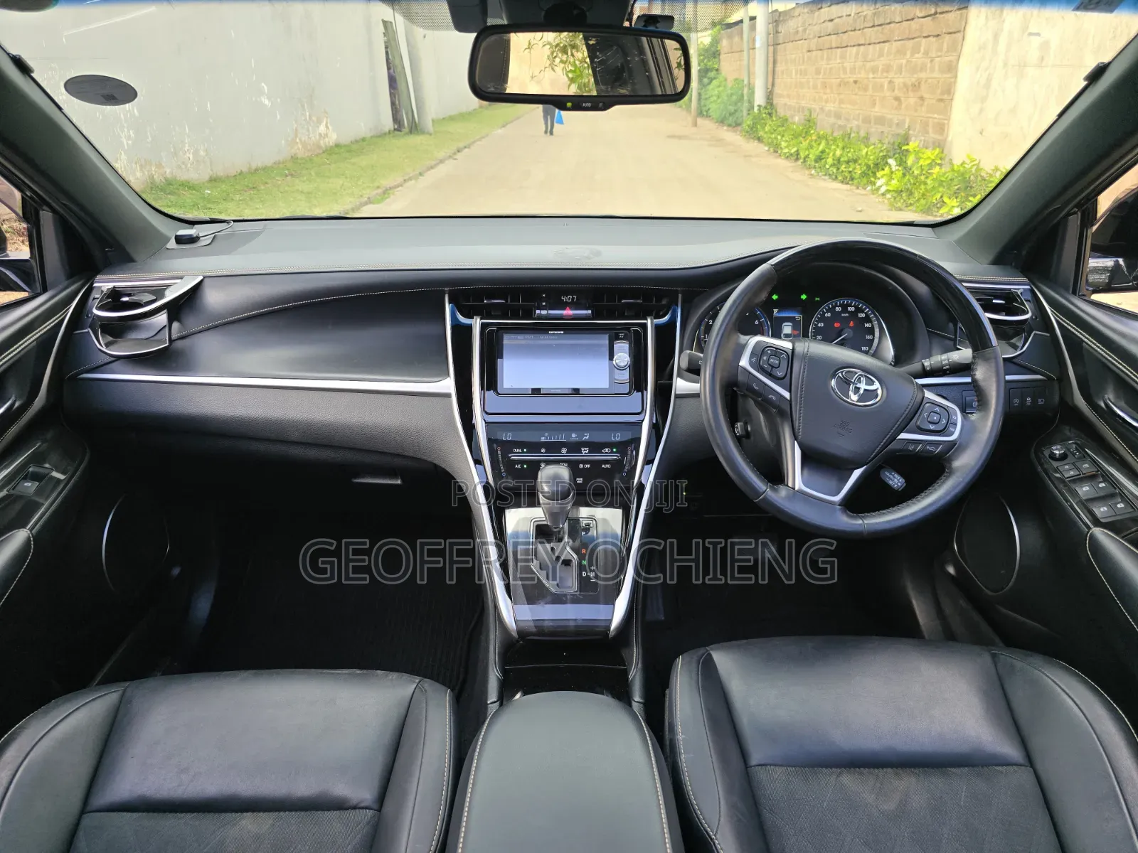 Toyota Harrier 2018 Black