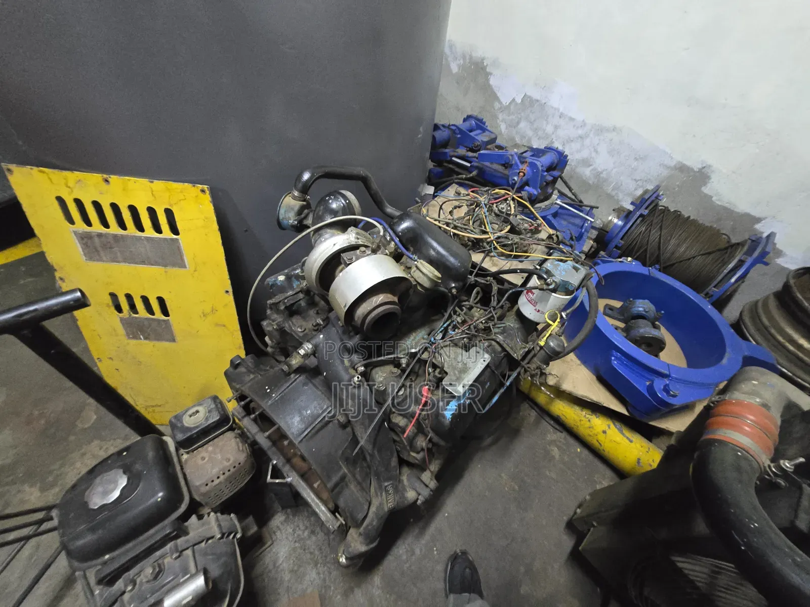 Ford and Nivstar Engines