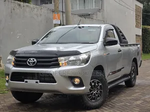 Toyota Hilux 2019 Silver
