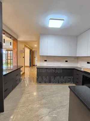 4bdrm Villa in Banana for rent