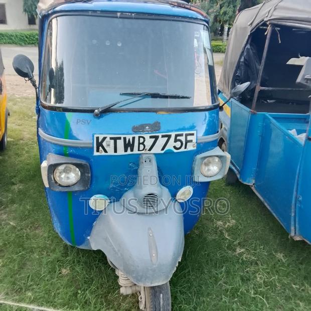 Piaggio 2016 Blue - thumbnail 5