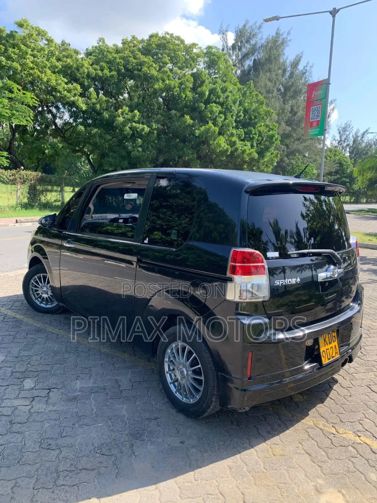 Toyota Spade 2014 Black