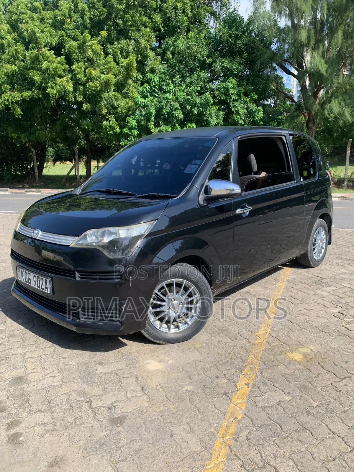 Toyota Spade 2014 Black