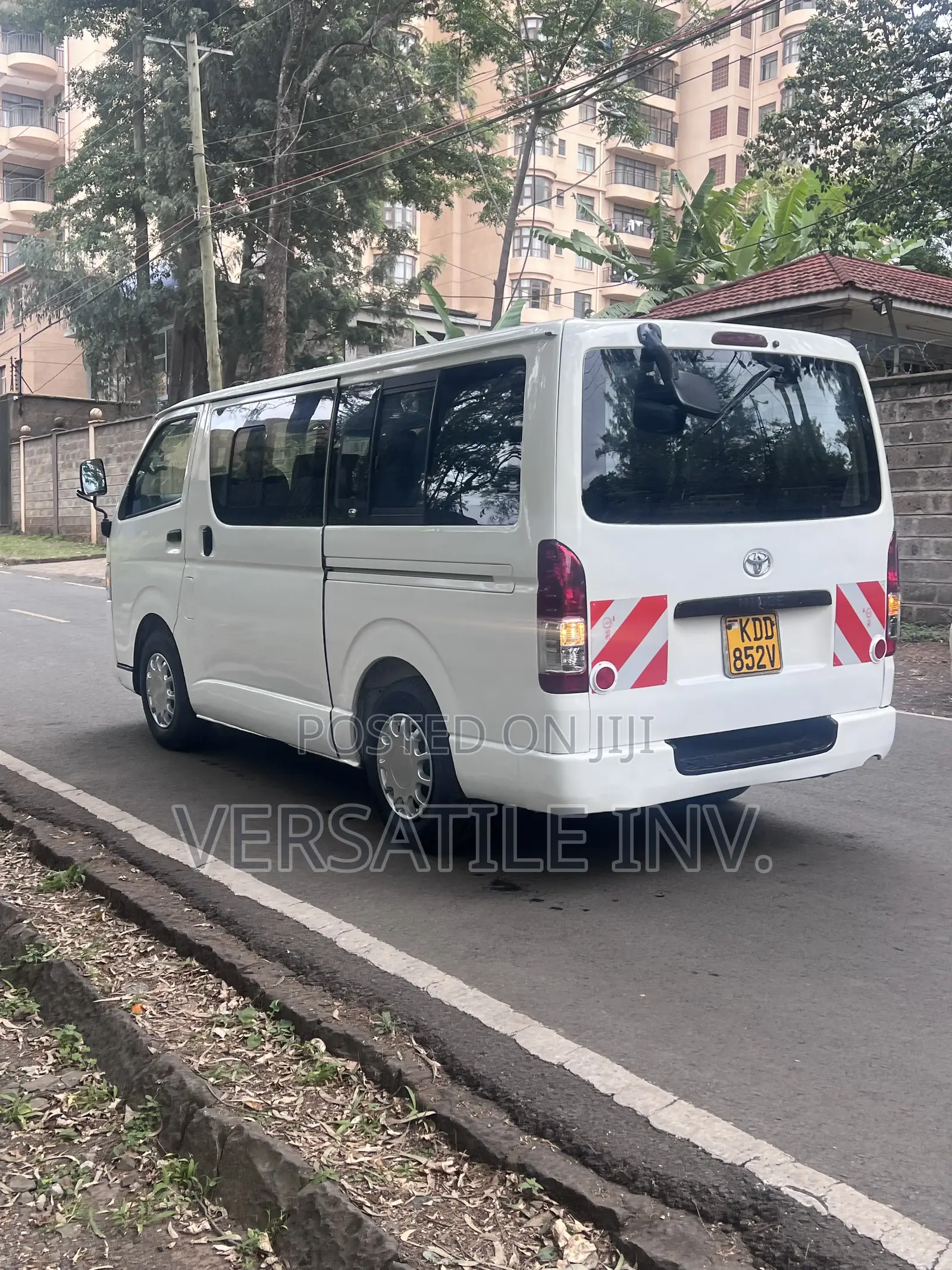 Toyota HiAce 2014 White