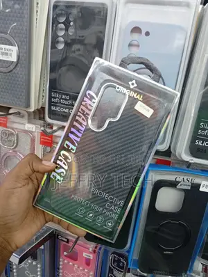 Samsung Galaxy S25 Modern Dark Carbon-Fiber Texture Cover