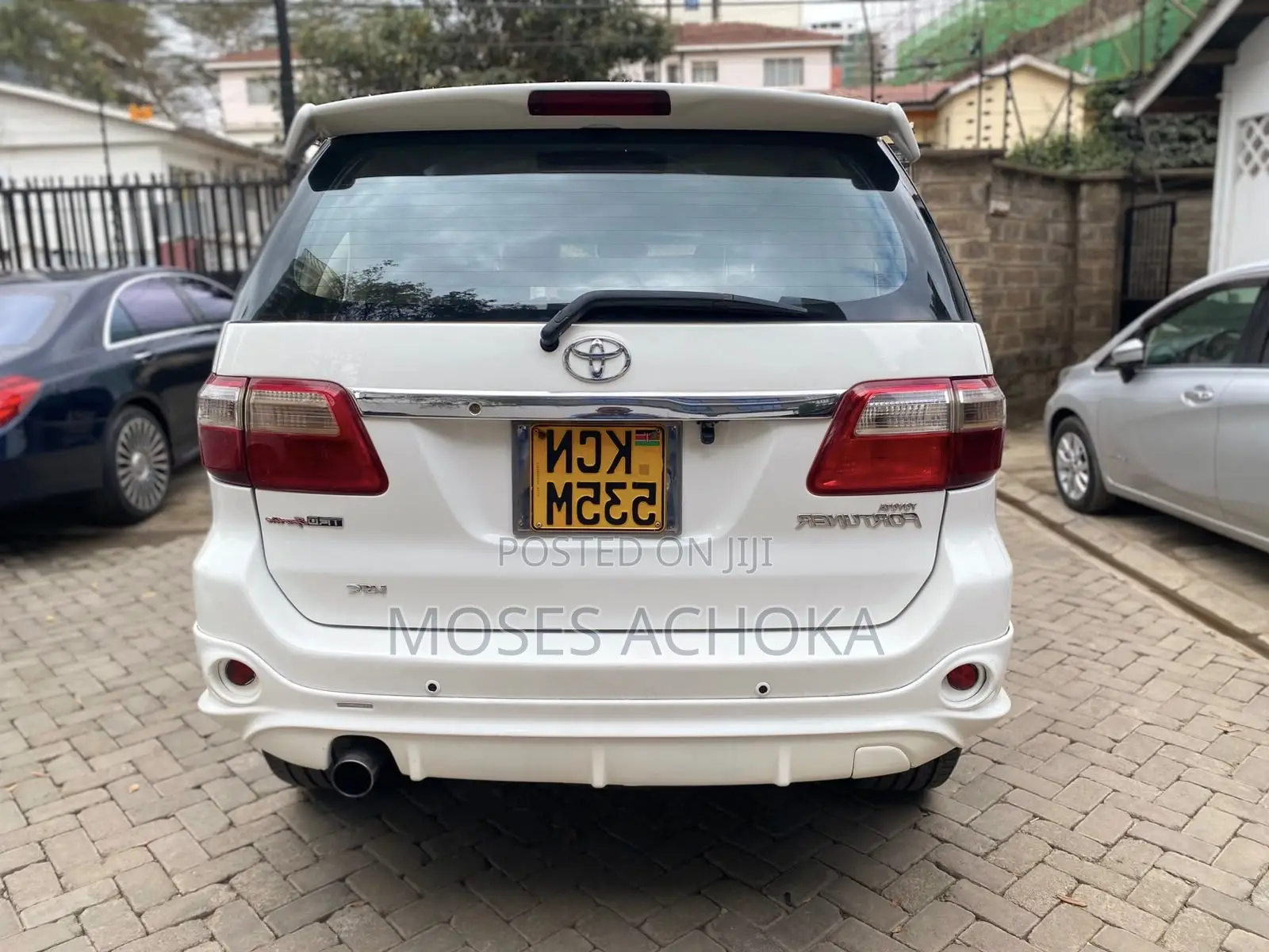 Toyota Fortuner 2010 White
