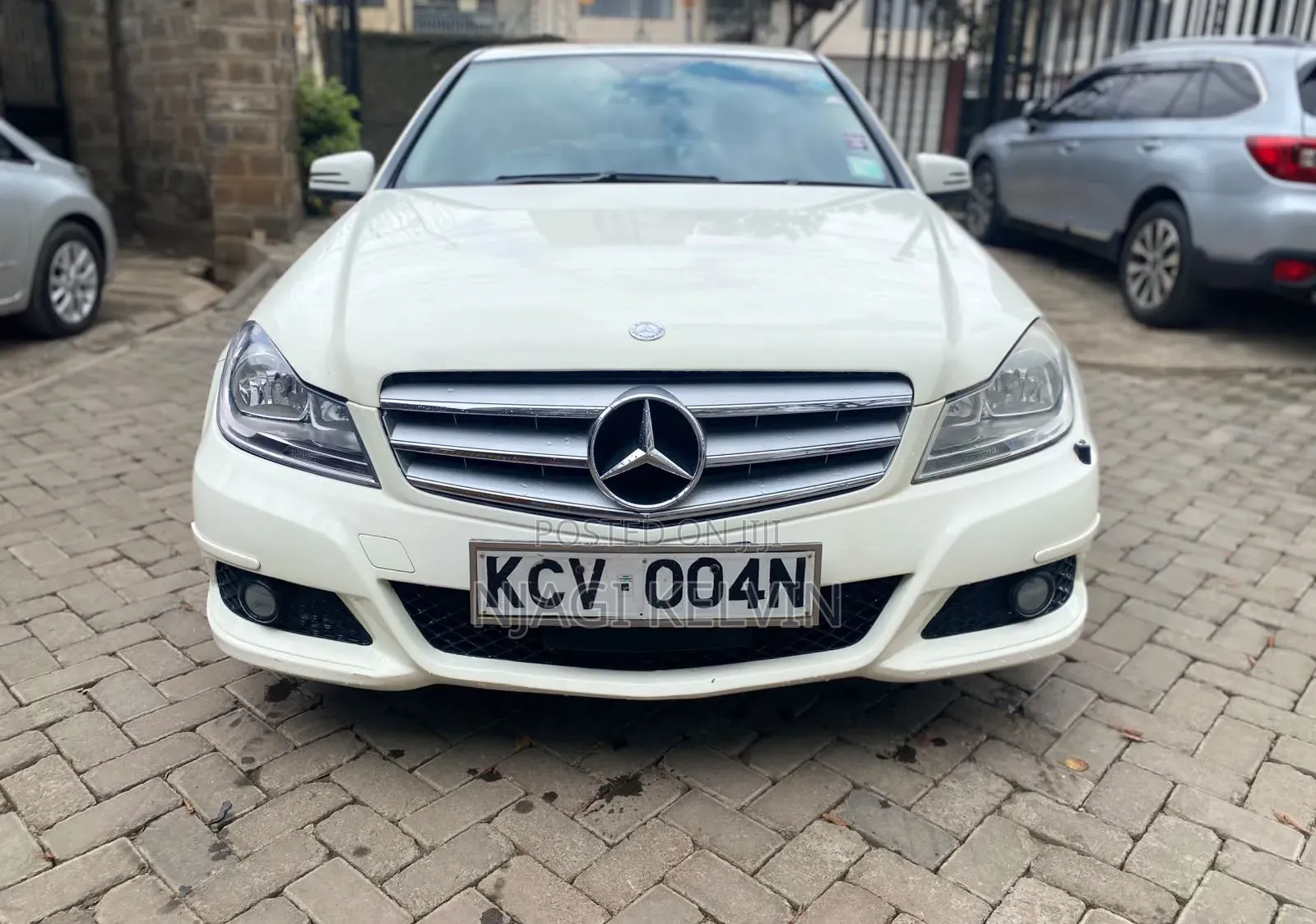 Mercedes-Benz C200 2012 Pearl