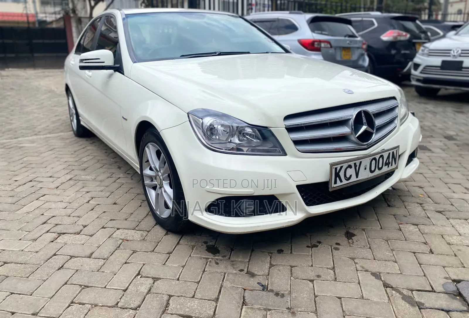 Mercedes-Benz C200 2012 Pearl