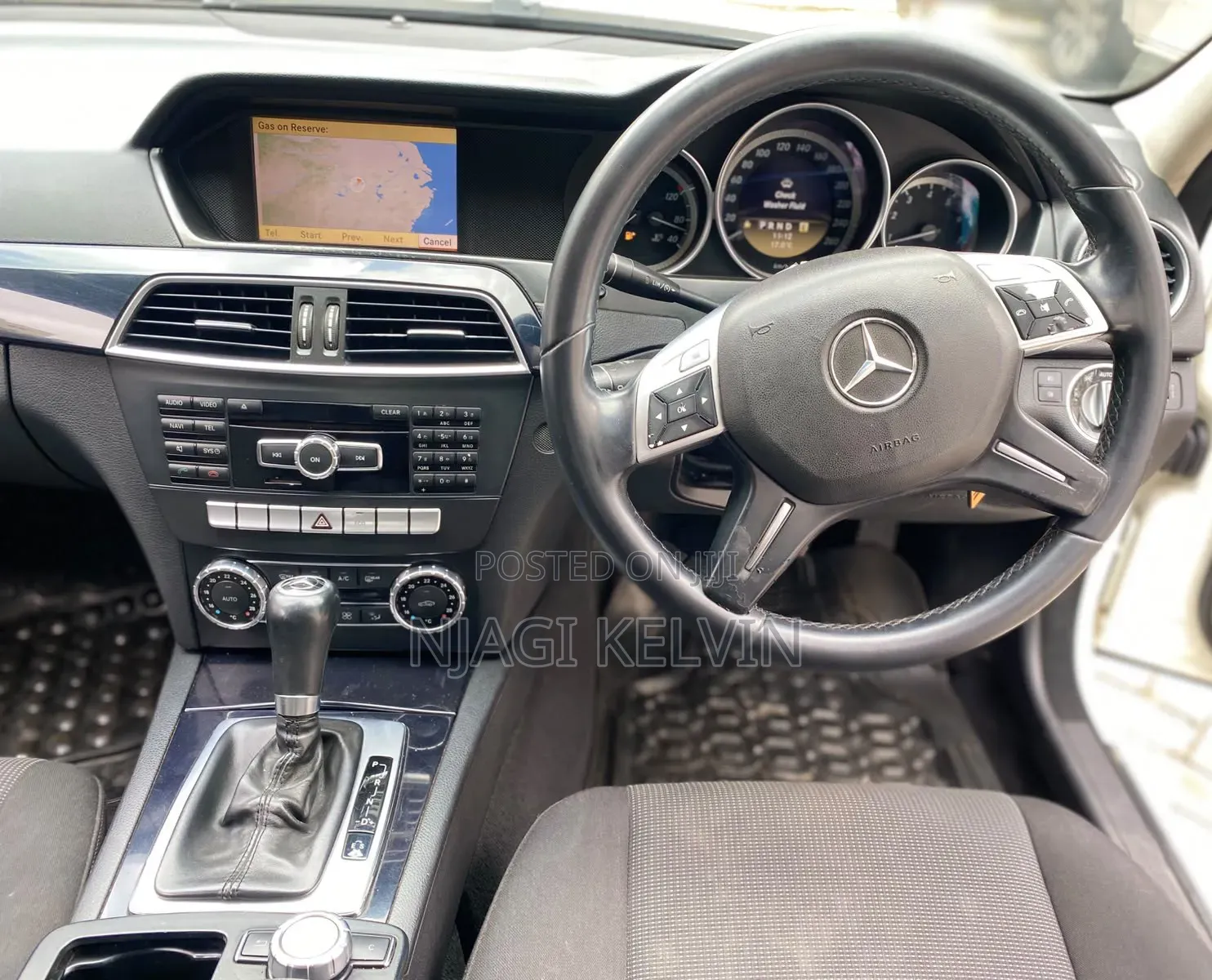 Mercedes-Benz C200 2012 Pearl