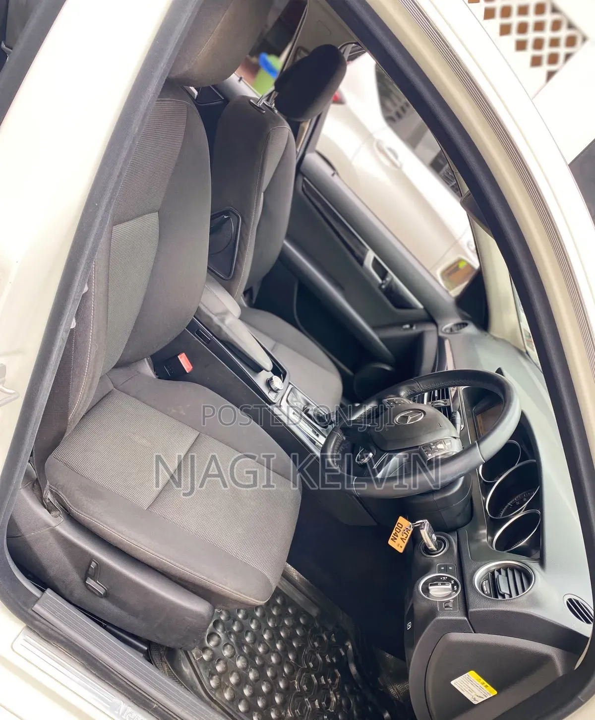 Mercedes-Benz C200 2012 Pearl