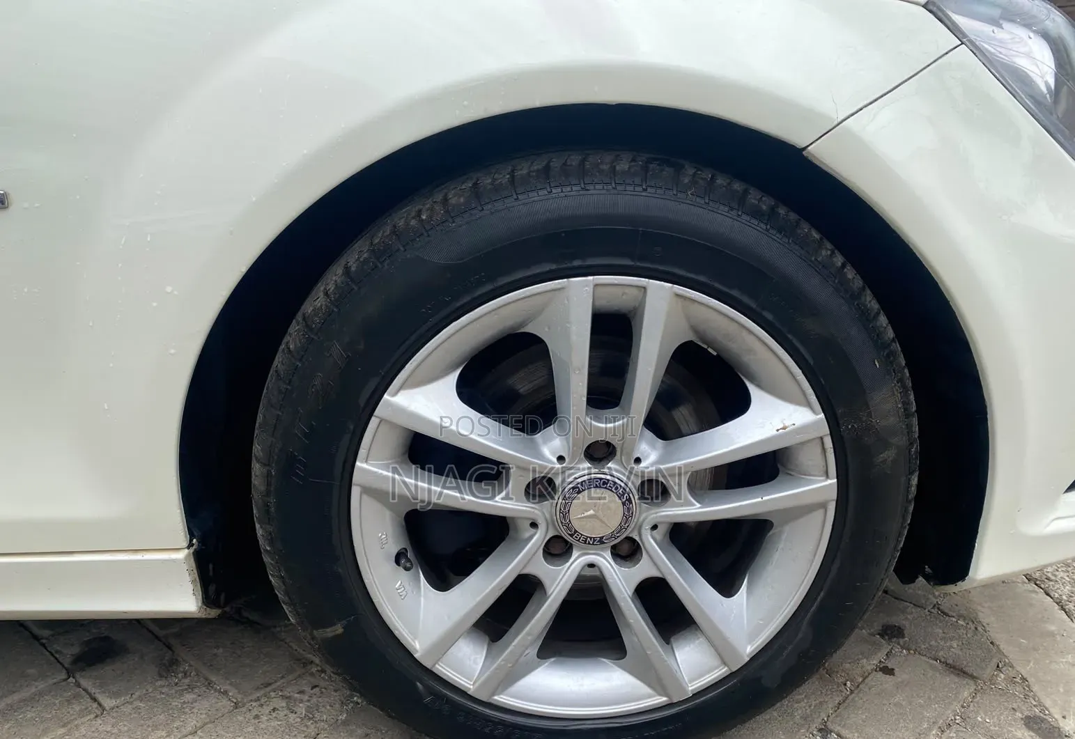 Mercedes-Benz C200 2012 Pearl