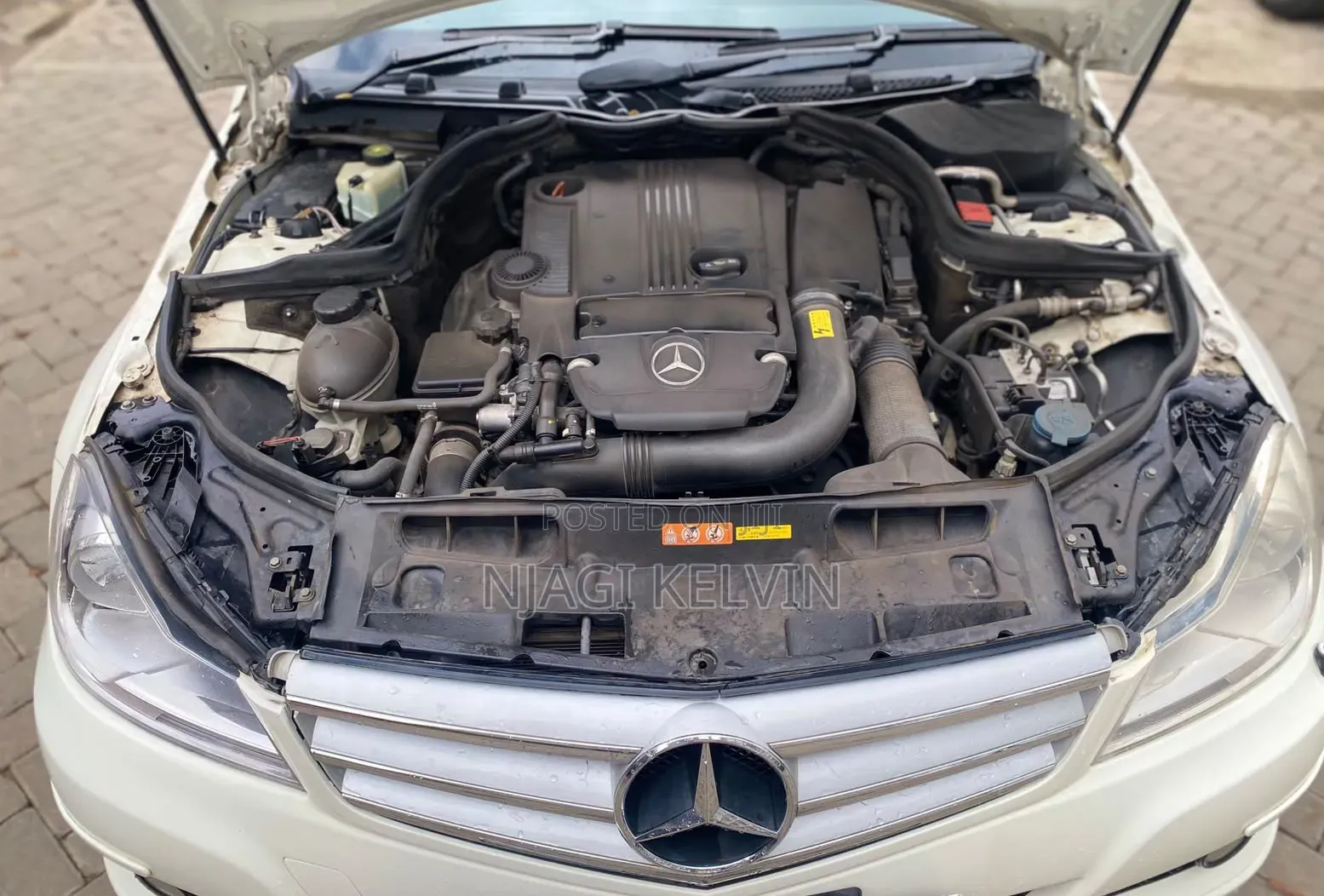 Mercedes-Benz C200 2012 Pearl
