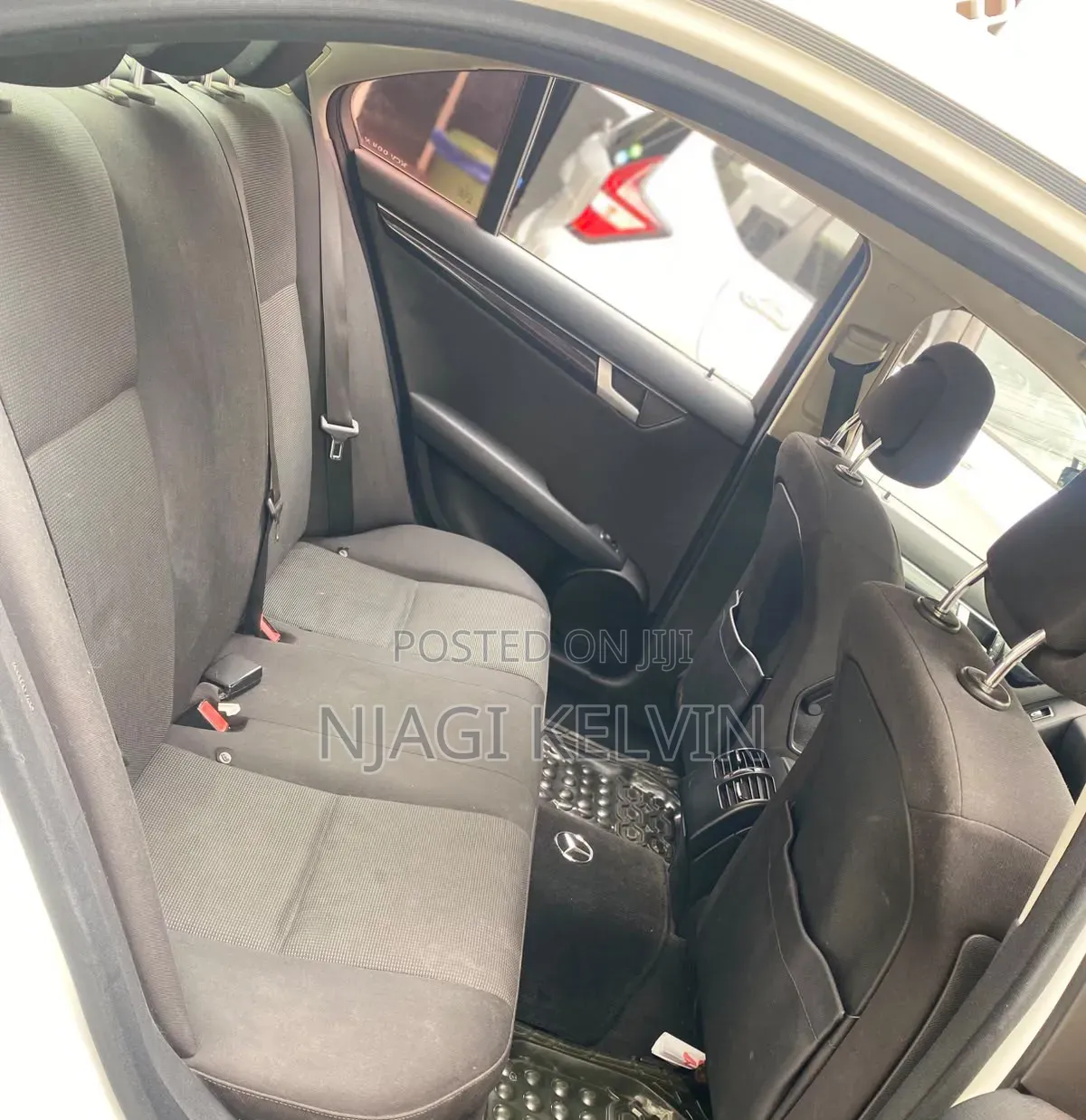 Mercedes-Benz C200 2012 Pearl