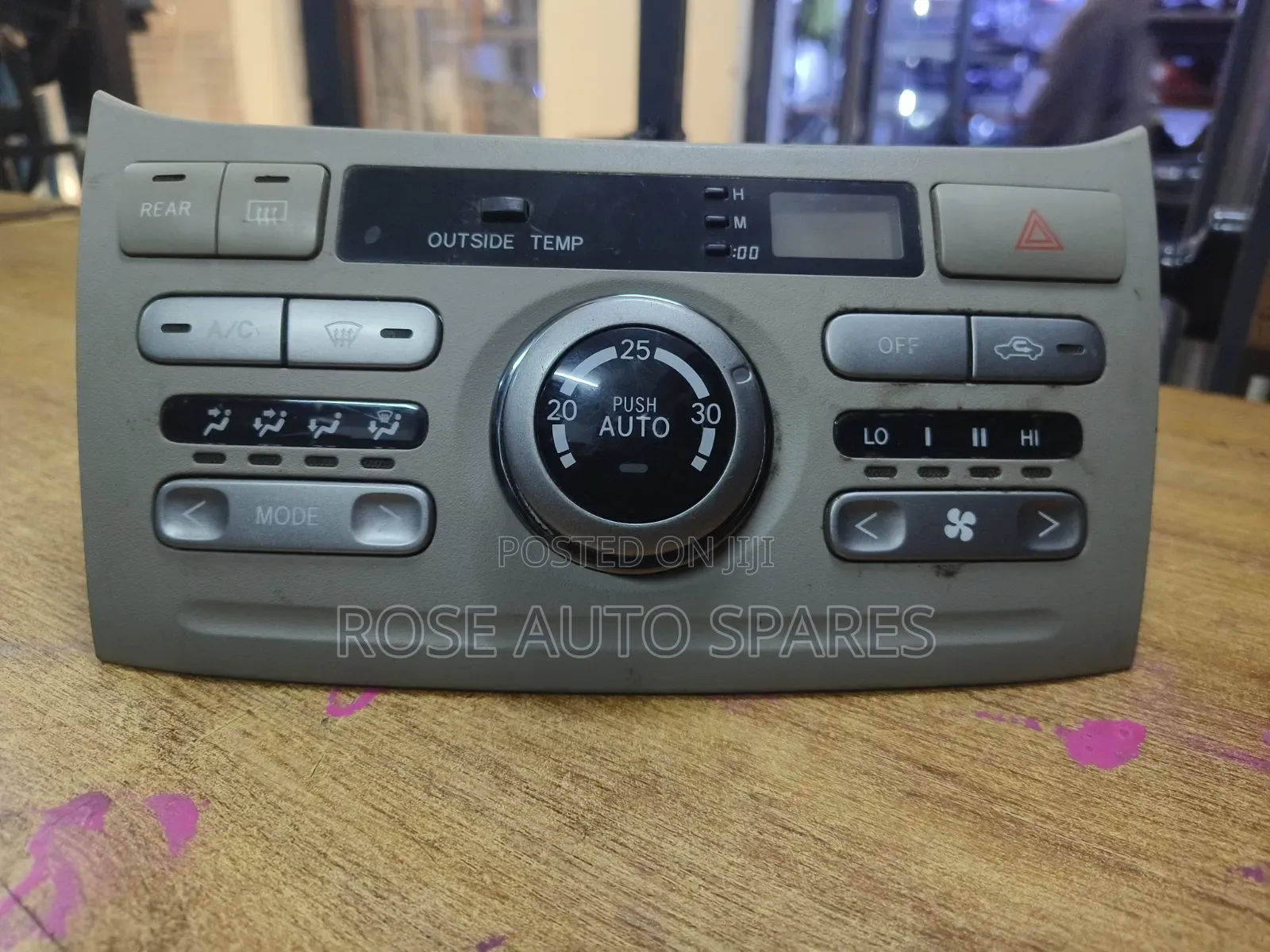 Noah/Voxy 2005 Ac Controller
