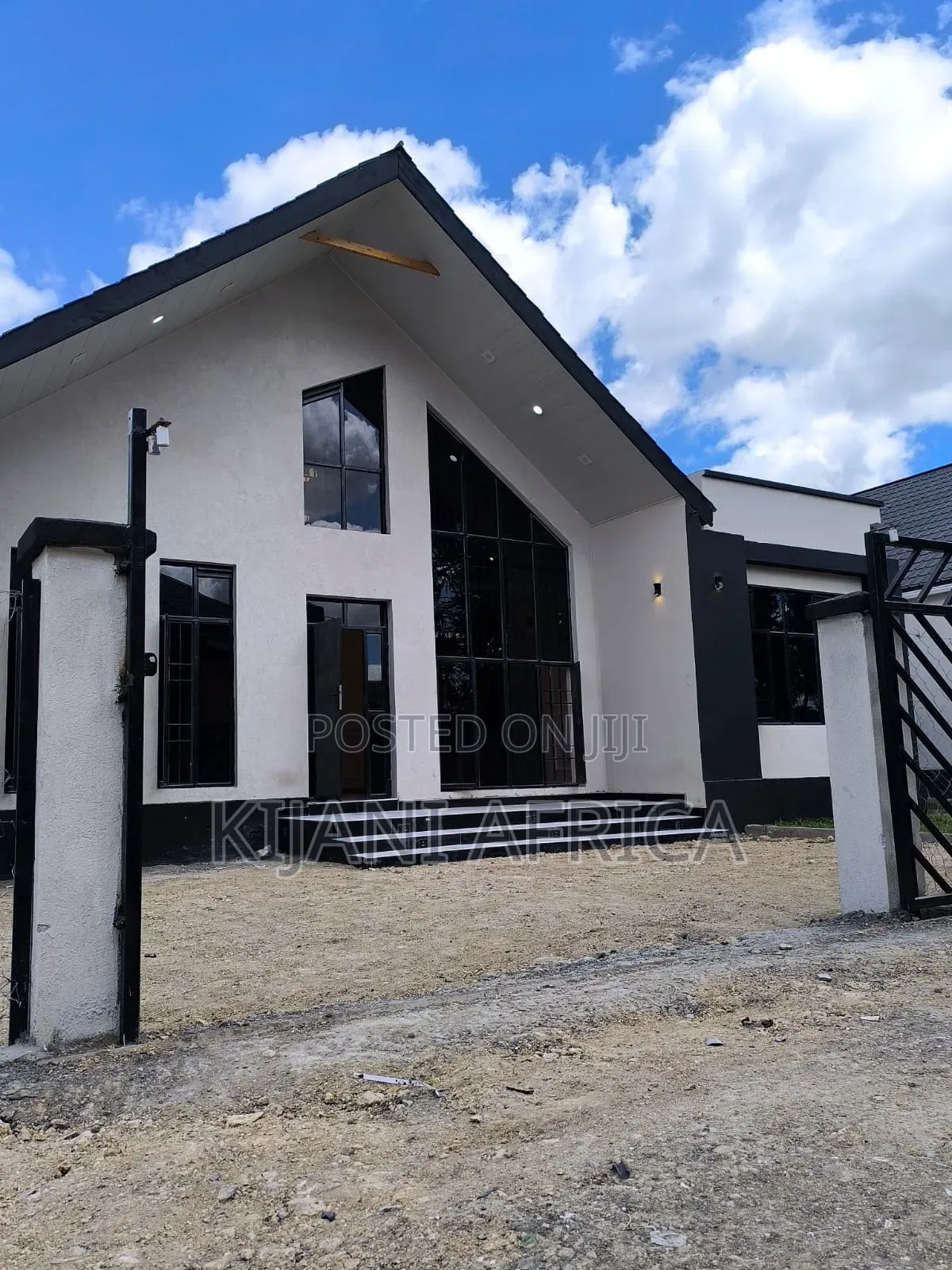 3bdrm Bungalow in Kitengela for sale