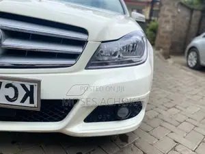 Mercedes-Benz C200 2012 White