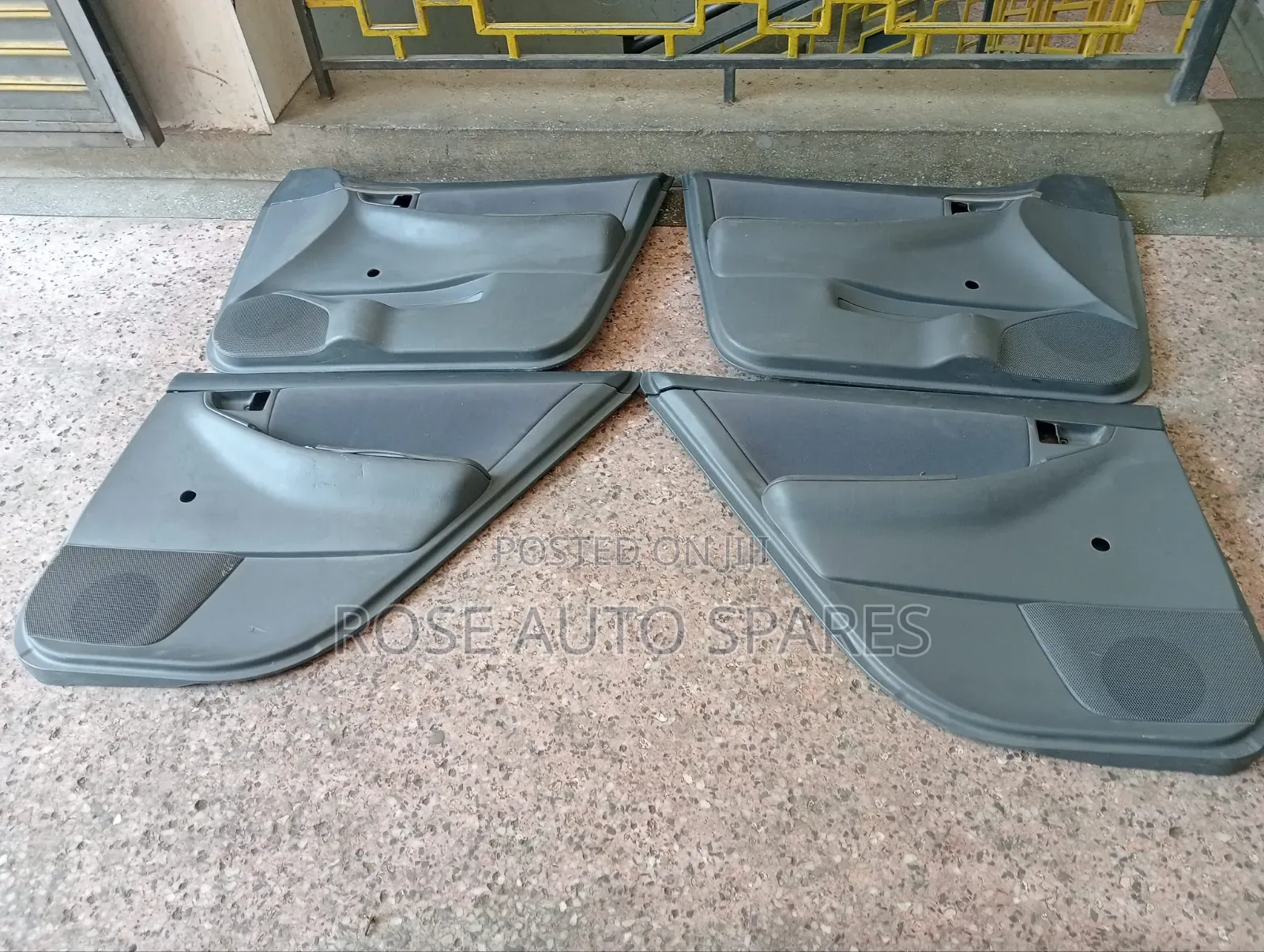 Door Covers Nze /Fielder 121 Manual.